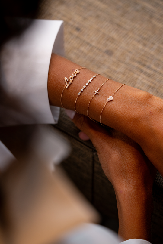 Pulseira círculo com diamantes