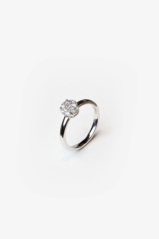 Anel de noivado em ouro branco com diamantes