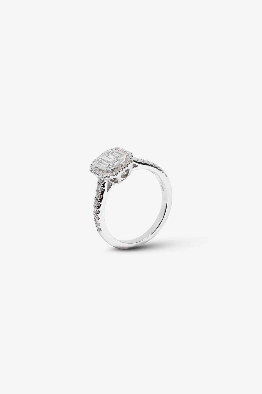 Anel de noivado em ouro branco e diamantes