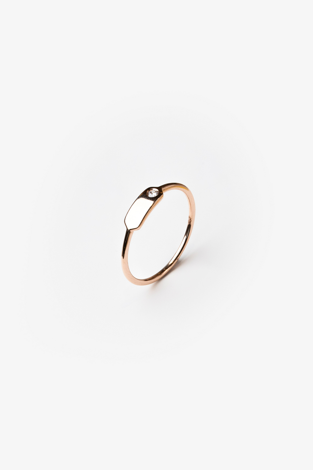 Anel em ouro com diamante