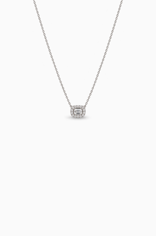 Colar de Cruz em Ouro Branco com Diamantes