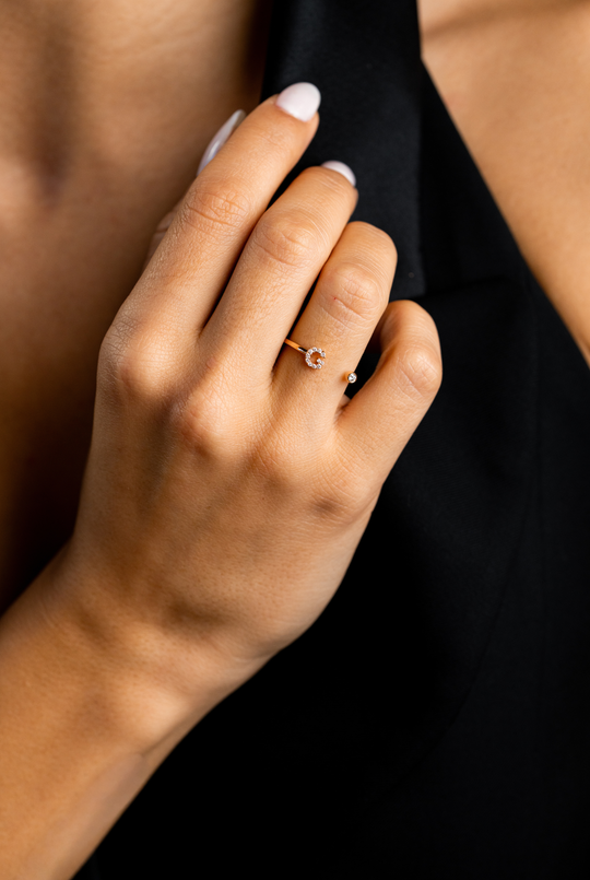 Anel em ouro com a letra G