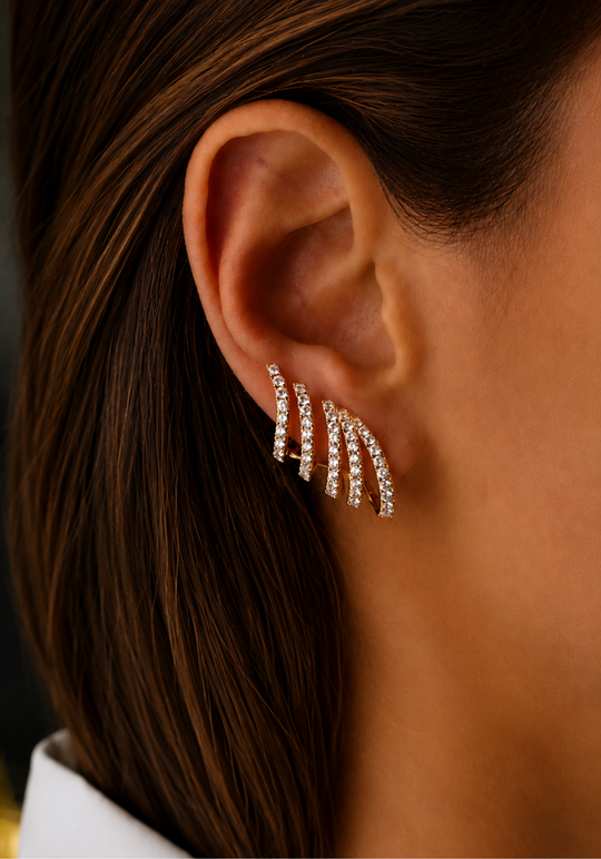 Brinco espiral ouro e diamantes