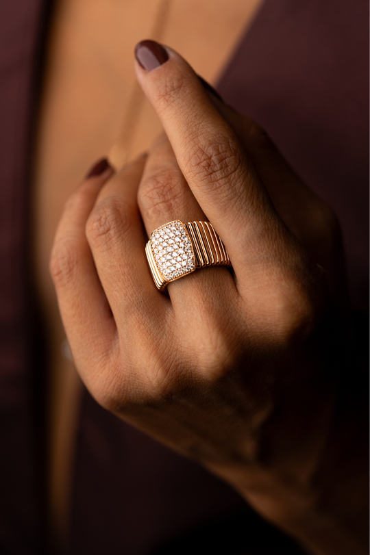 Anel em Ouro Rosa com Diamantes