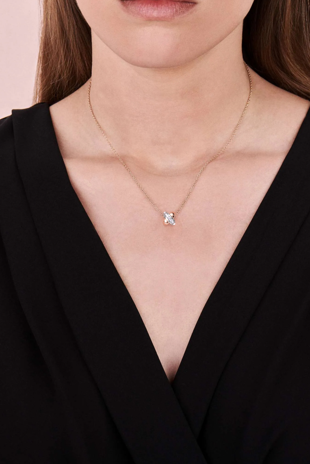 Colar mini em ouro e prata com diamantes