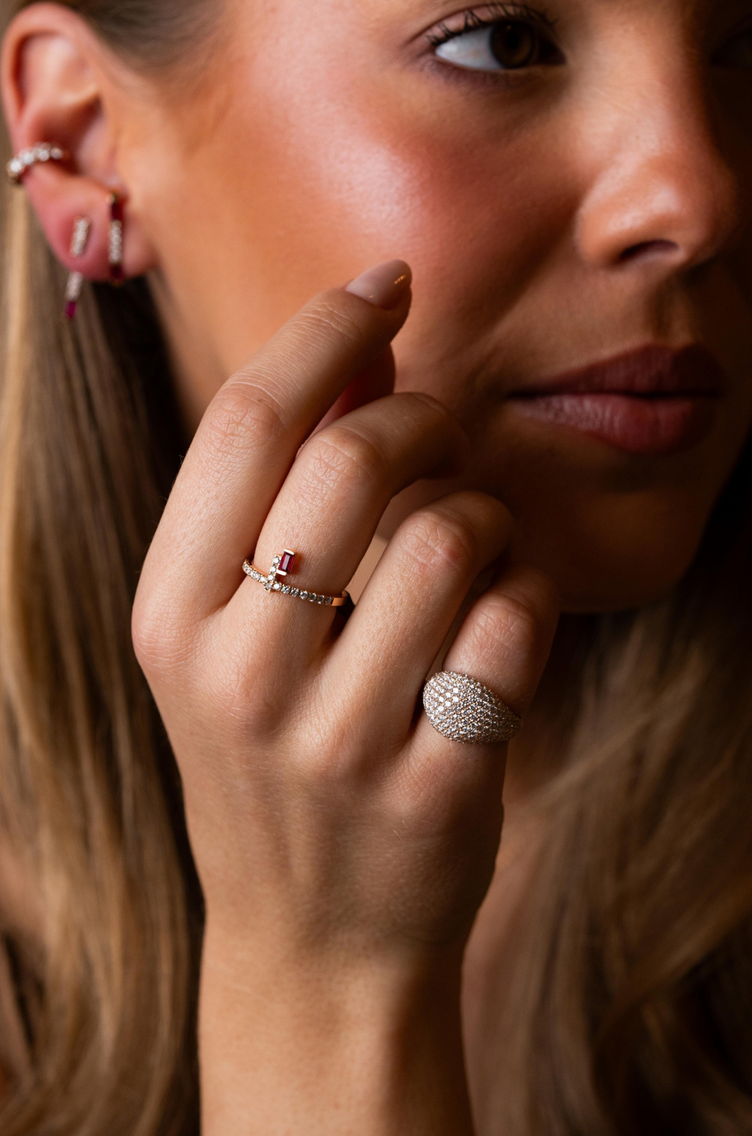 Eu sou um anel de ouro vermelho