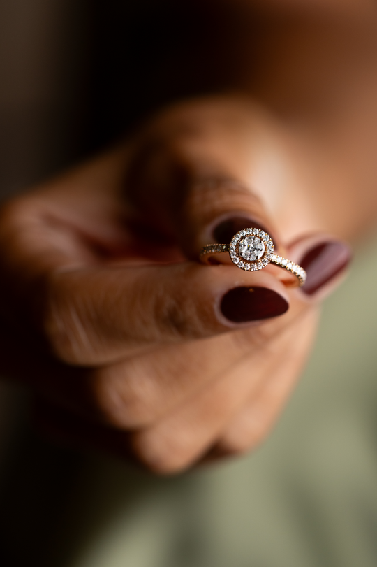 Anel em Ouro Rosa com 5 Diamantes