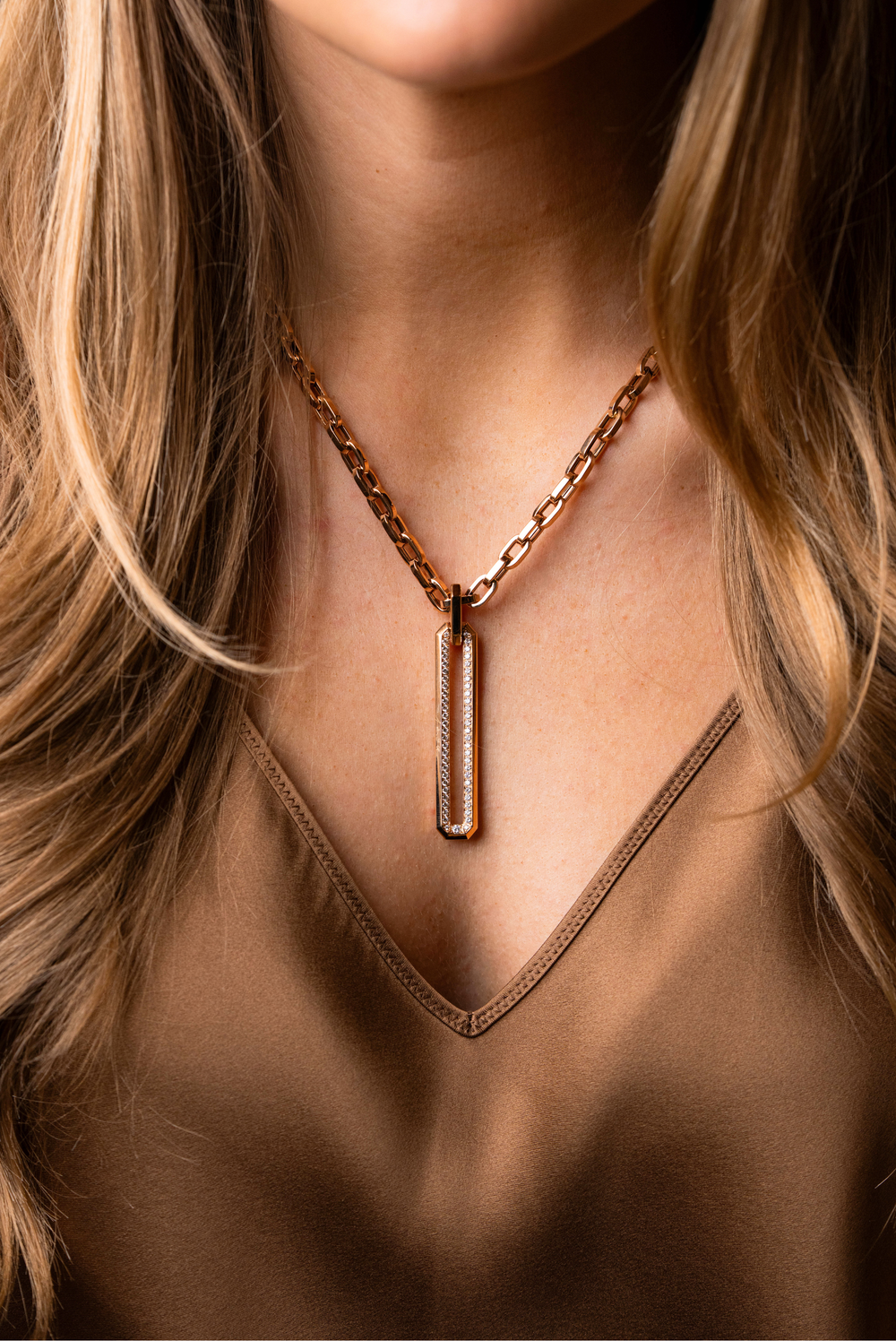 Colar em ouro rosa com diamantes