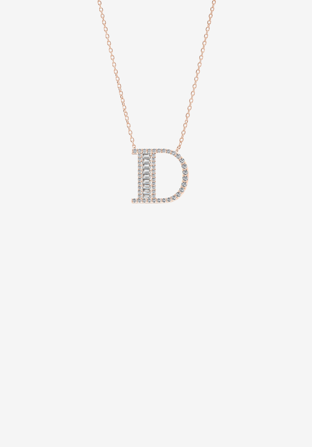 Colar letra em ouro e diamantes