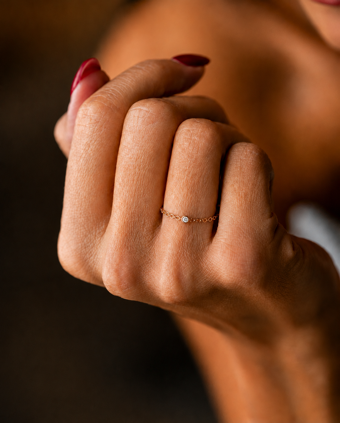 Anel de malha em ouro com diamante solitário