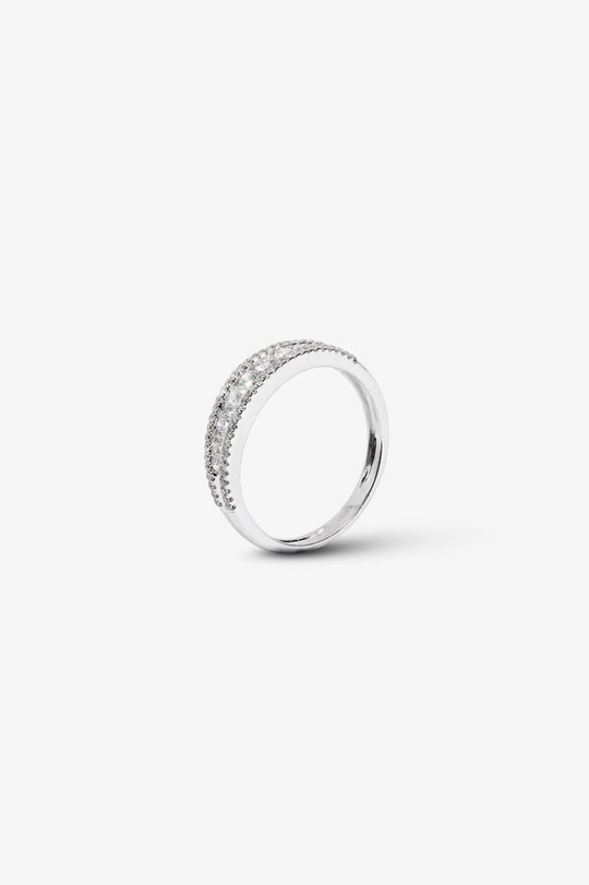 White Gold and Diamonds Engagement Ring