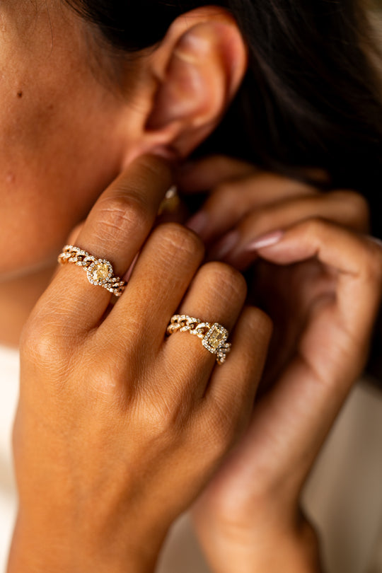 Round Yellow Stone Ring