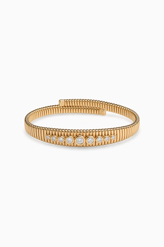 Yellow Gold Texture Bracelet with 9 Diamonds