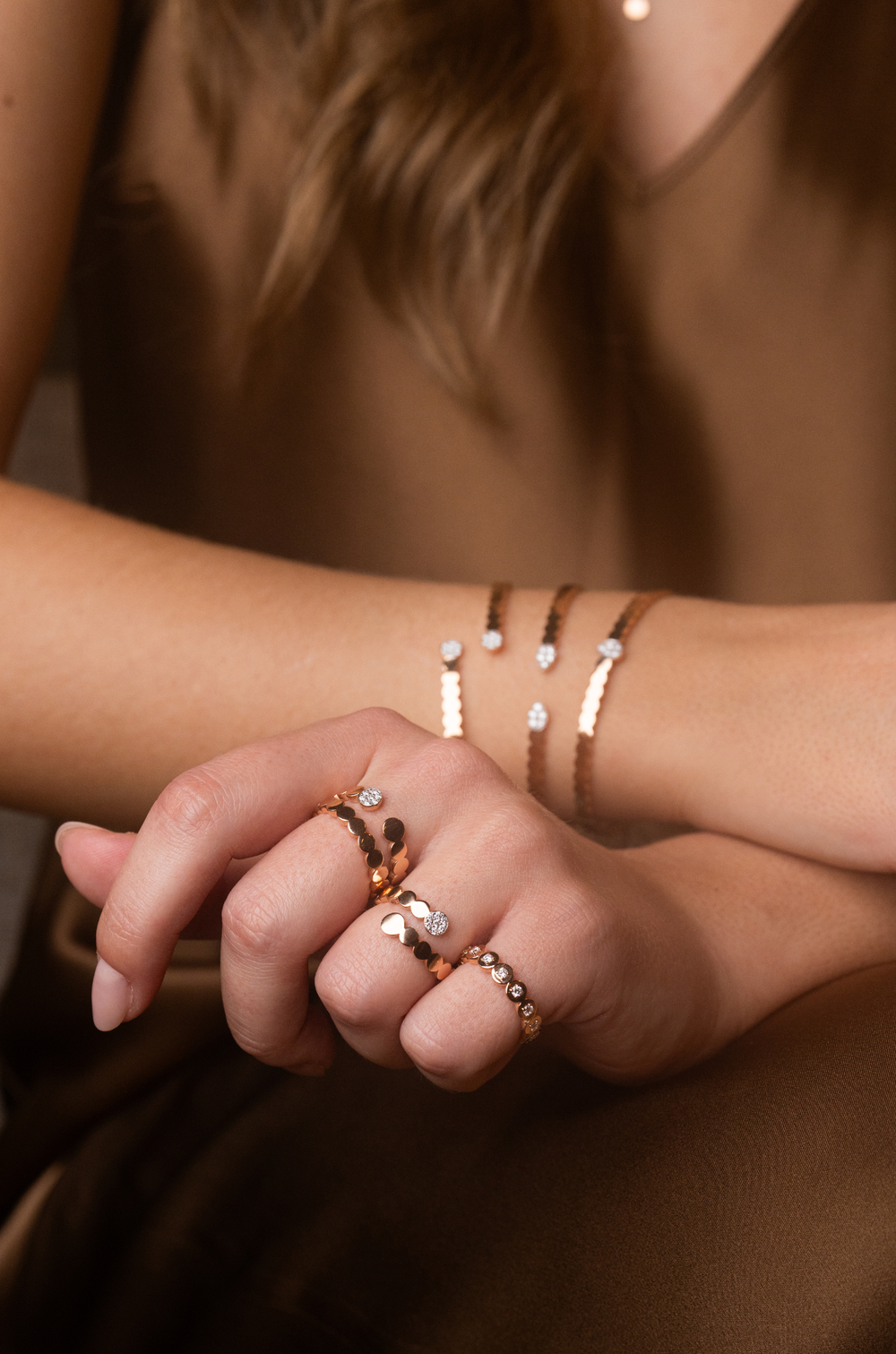 Anel Millenuci em ouro rosa com diamantes