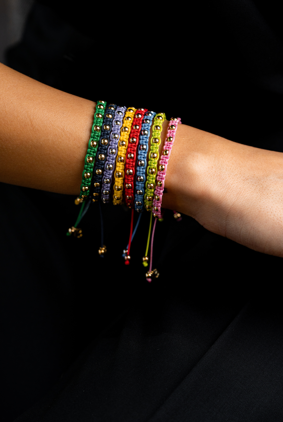 Pulseira de algodão com bolinhas