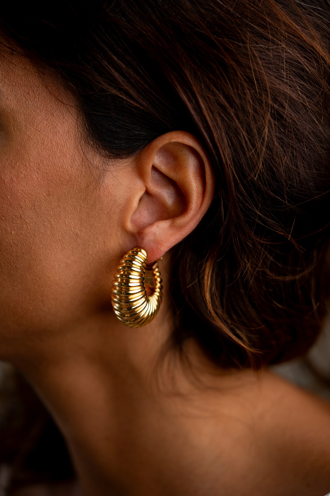 Argolas em ouro com textura II
