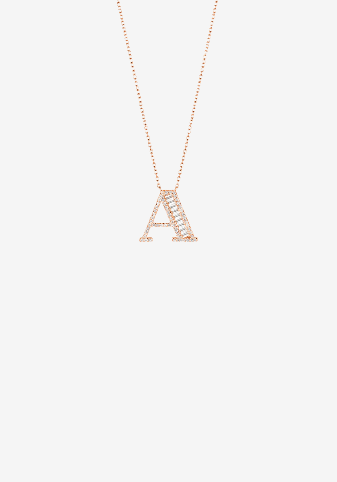 Colar letra em ouro e diamantes