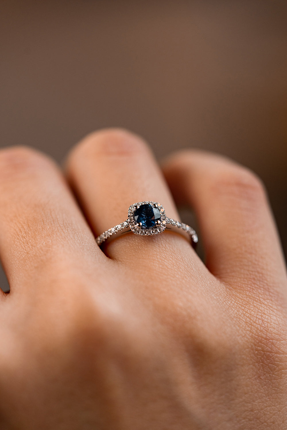 White Gold Engagement Ring with Diamonds and Sapphire